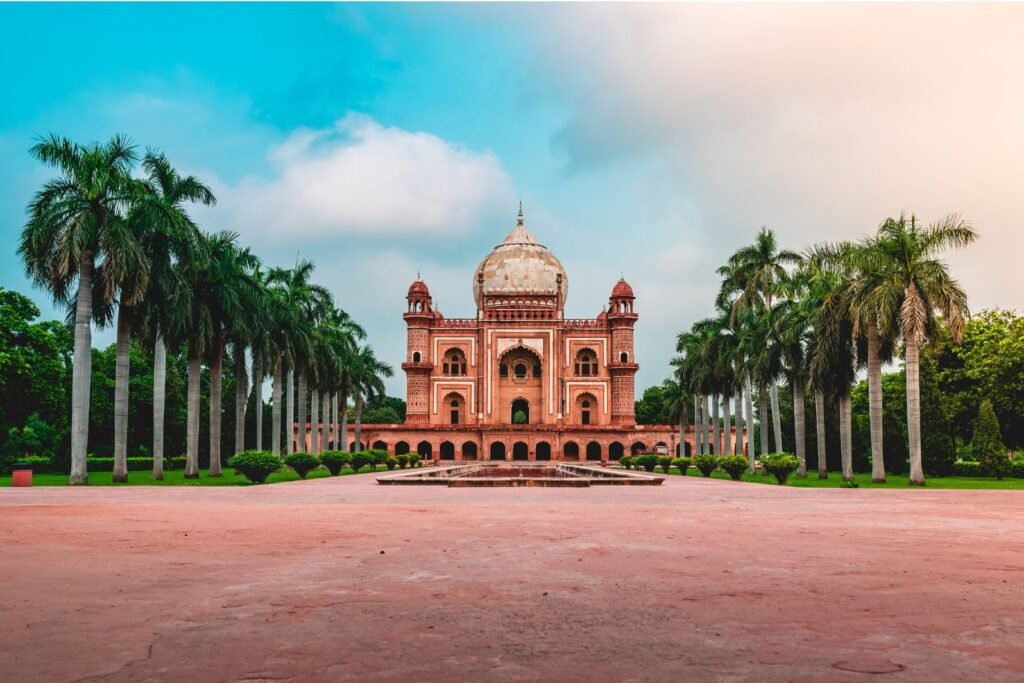 Safdarjung Tomb nearest metro station