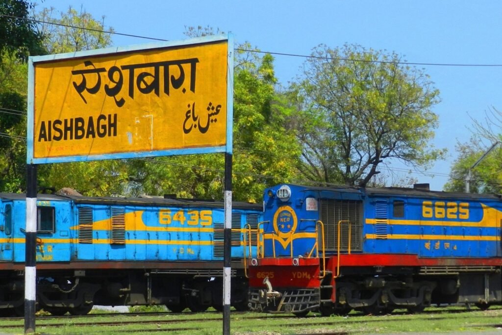 Nearest Metro Station to Aishbagh Railway Station