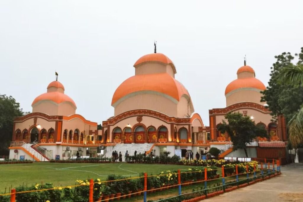 Nearest Metro Station to CR Park